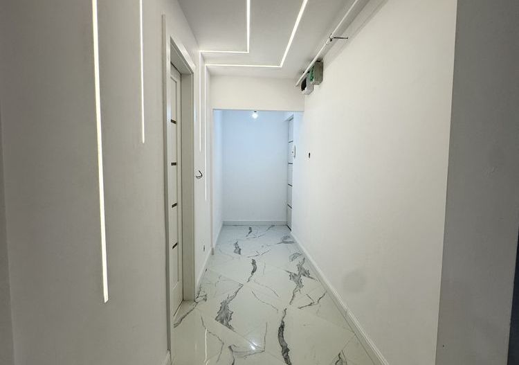 BRASADAS vinde ap 2 cam in Micro 16 etaj 1/4. - Poză 1