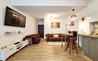 Apartament in centru langa Universitate, cu parcare subterana - Poză 3