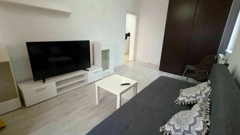 Apartament 3 camere de vânzare – Sector 6 - Poză 1