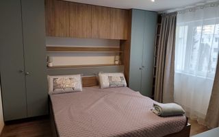 Apartament cu 4 camere, 70 mp, 3 dormitoare, 2 balcoane, La Terenuri. - Poză 4