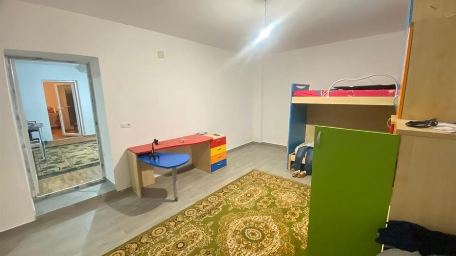 casa cu 2 apartamente Ianova 120mp centrala amenajata - Poză 10