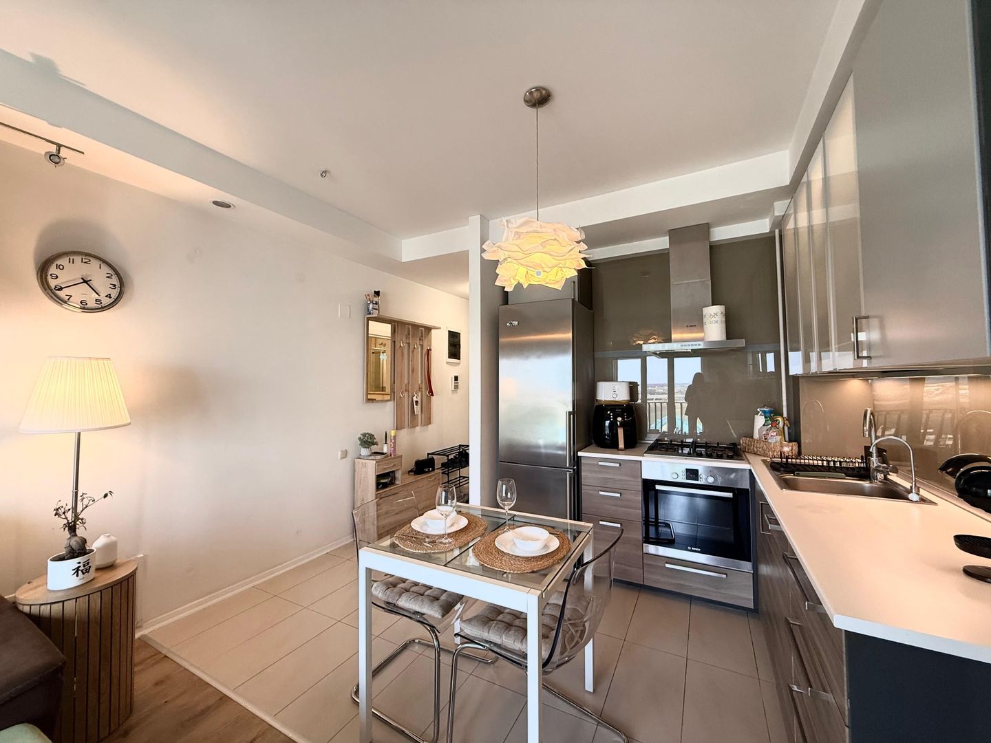 COSMOPOLIS - Apartament cu 2 camere, mobilat si utilat. - Poză 2