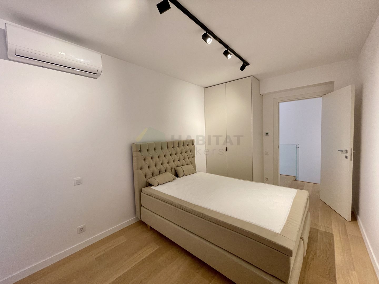 Vila urbana 3 camere | Tunari-Parc - Poză 13