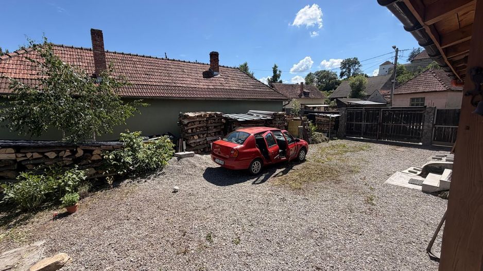 Casă de vanzare 6 camere 220 m² utili cu 376 M² teren la șosea - Poză 28