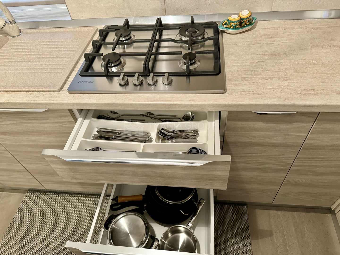 Apartament 2 camere, parcare - Kasper Coresi - Poză 7