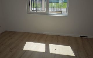 Duplex cu 4 camere si teren generos 350mp - Poză 8