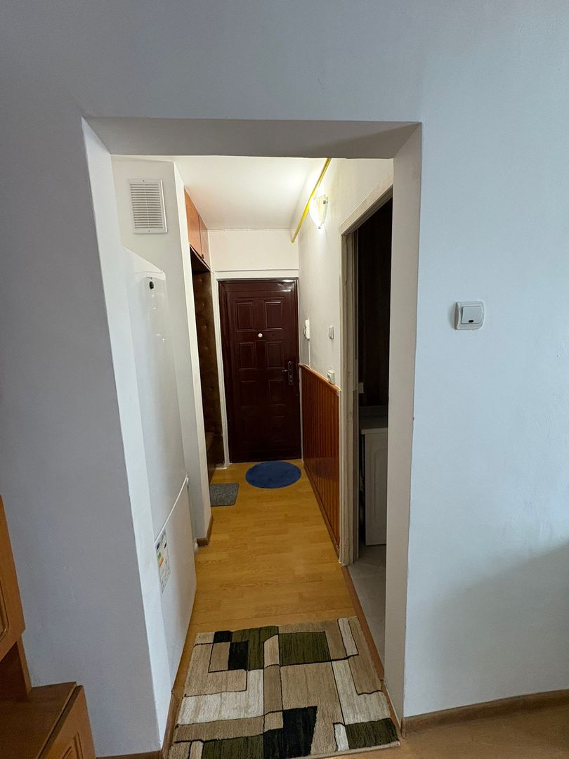 Garsonieră zona lenin etaj 2 de închiriat - Poză 3