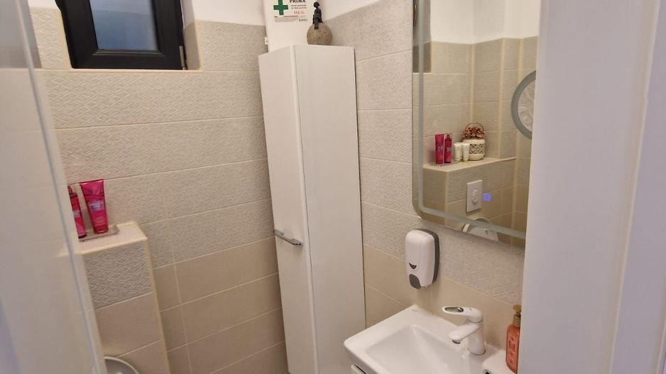 Inchiriem vila cu etaj zona Floreasca Central - Spital Floreasca - Poză 19