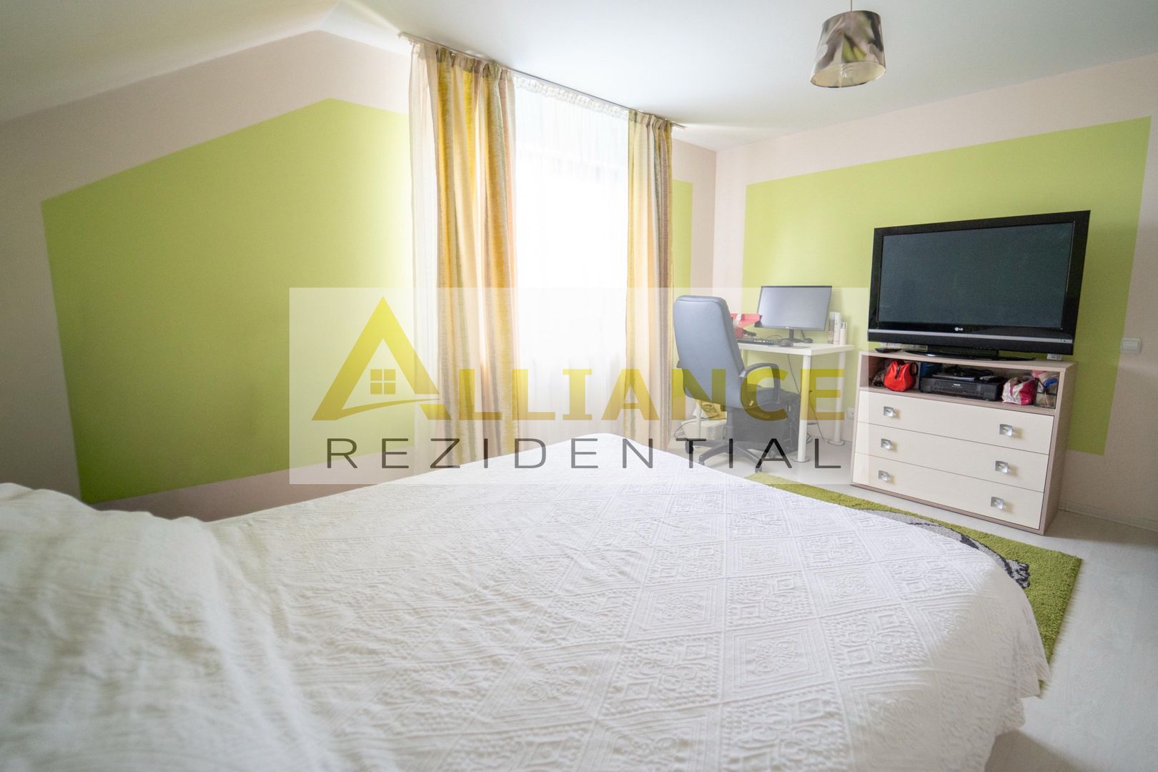 CASĂ COMPLET MOBILATĂ SI UTILATĂ -  PISCINĂ  – COMUNA BERCENI - Poză 9