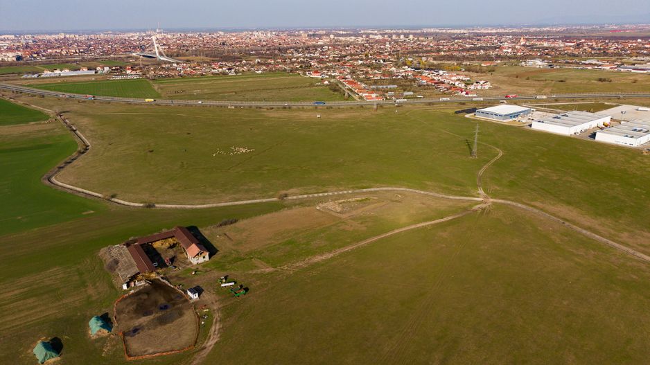 Teren de 107,000mp în zona industrială Zădareni - Poză 5