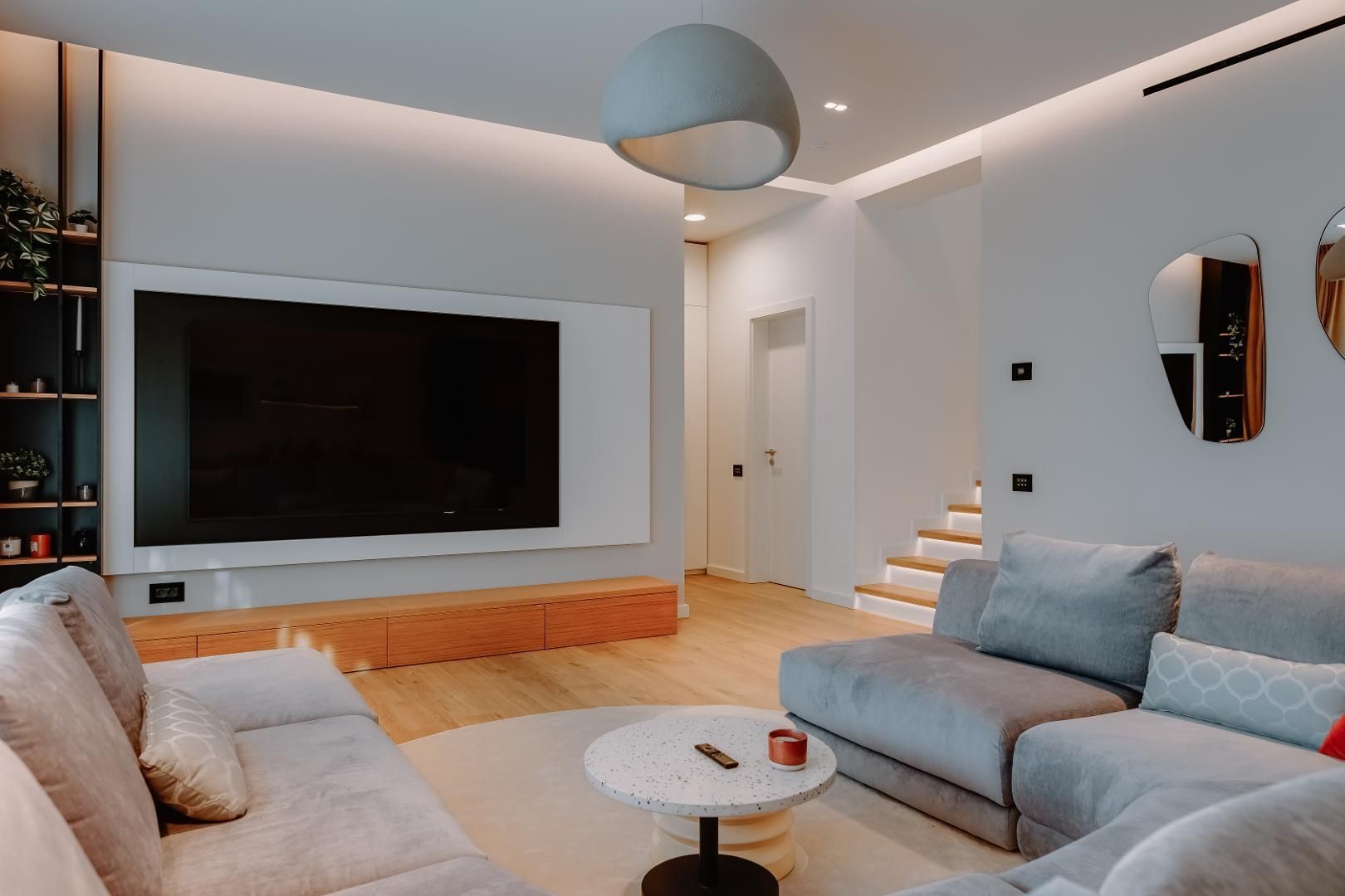 Vilă individuală cu design contemporan în Residence 5 Villas - Poză 3