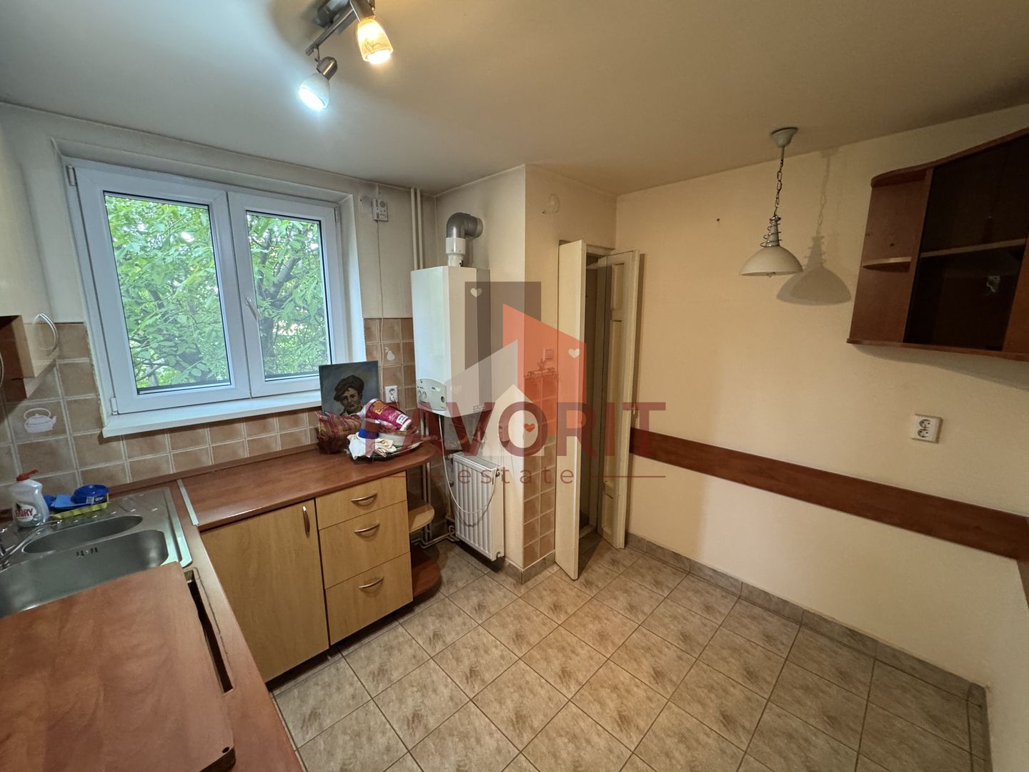 Etaj 2. La 400 m de Opera. Disponibil imediat. Centrala proprie - Poză 6