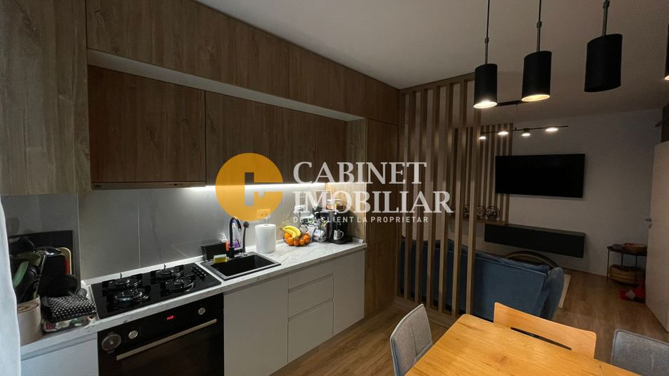 Apartament 4 camere DECOMANDAT et 1 + LOC DE PARCARE + BOXA - PACURARI - Poză 2