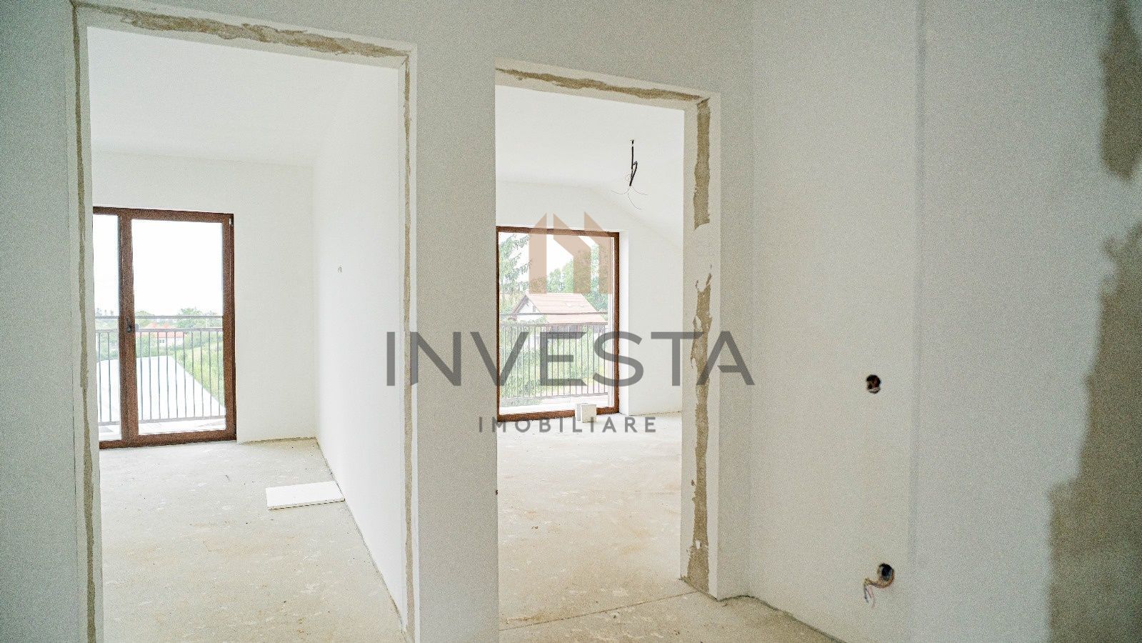 CASA INDIVIDUALA FELEACU 1000 MP CURTE - Poză 2