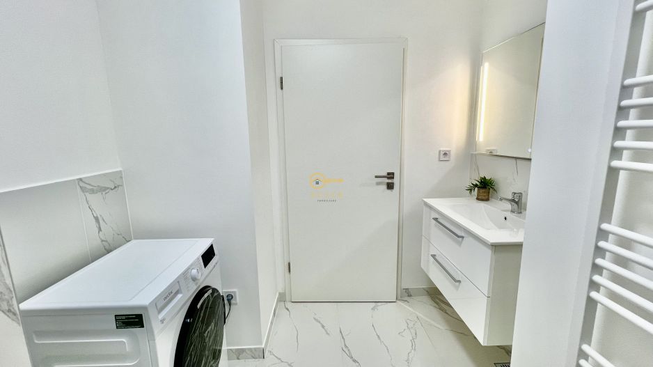 Garsoniera spatioasa LA CHEIE- Incalzire in pard, jaluzele electrice - Poză 6