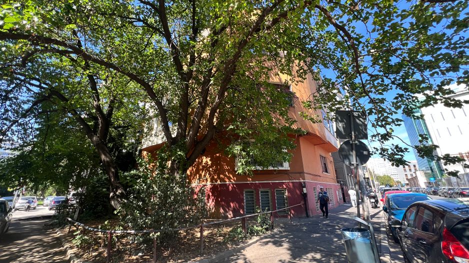 Apartament cu 3 camere de vânzare în zona Bucur Obor - Poză 1