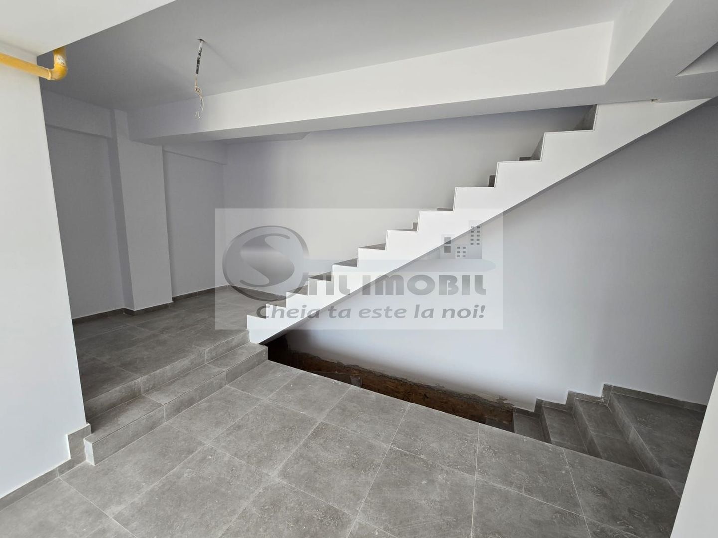 Apartament 1 camera  36.45 m--finalizare noiembrie 53.900 Euro - Poză 3
