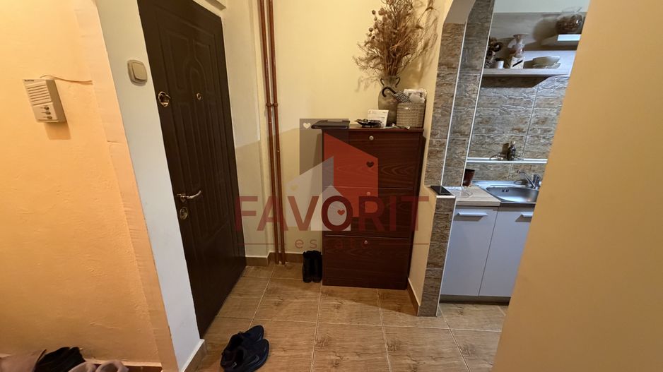 Etaj intermediar. Mobilat. Pozitie excelenta - Poză 14