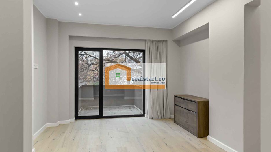 Vila individuala, acces metrou, 10 locuri parcare - Poză 2