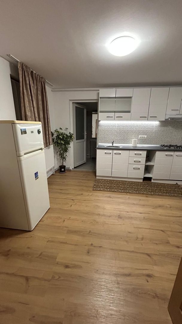 GARSONIERA - RAHOVA, PET-FRIENDLY, MOBILAT/UTILAT MODERN, CURTE - Poză 6