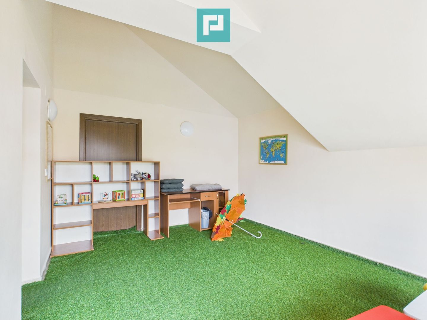 Casă  spațioasă cu 5 camere, Aradului - Poză 11