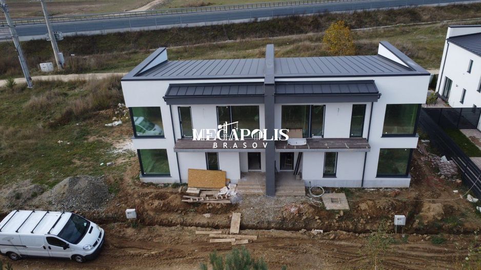 Duplex 4 Camere | 125mp Utili | Predare 2025 | TVA inclus | Râșnov - Poză 1