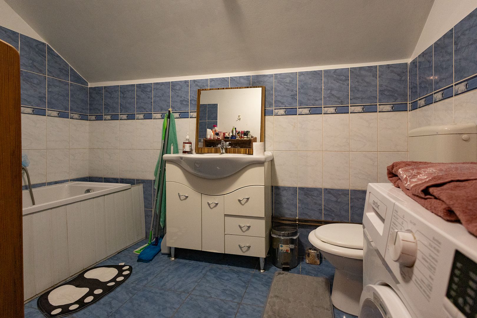 Casă / Vilă cu 6 camere de vânzare în zona Sagului - Poză 12