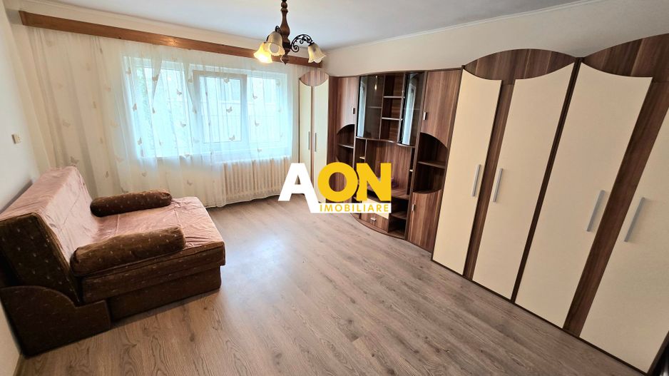 Garsonieră de închiriat, Etaj 1, Zona Spitalului Județean - Cetate - Poză 1