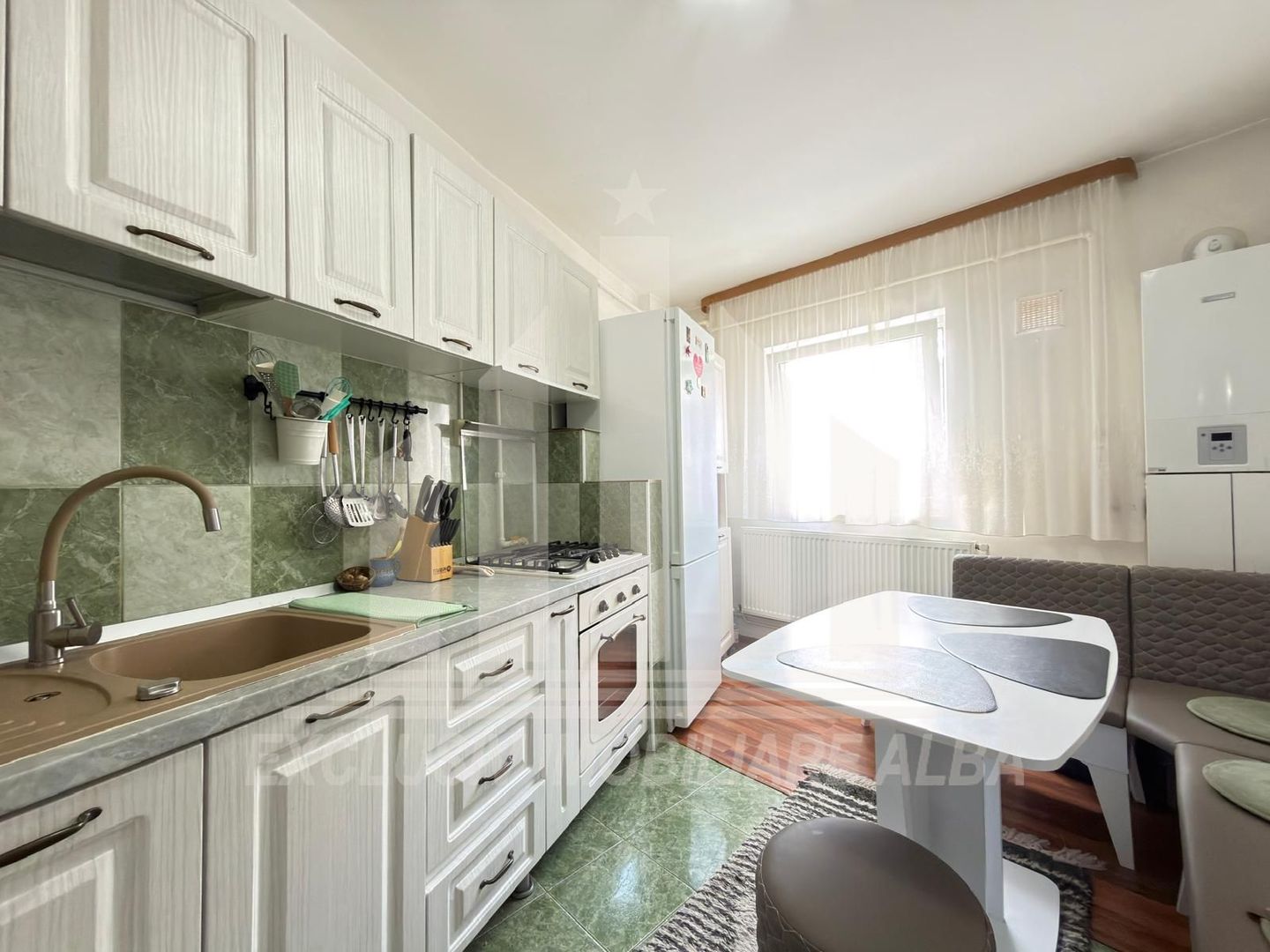 Apartament 2 camere decomandate | 52 mp | Etaj 1 | Renovat | Cetate - Poză 1