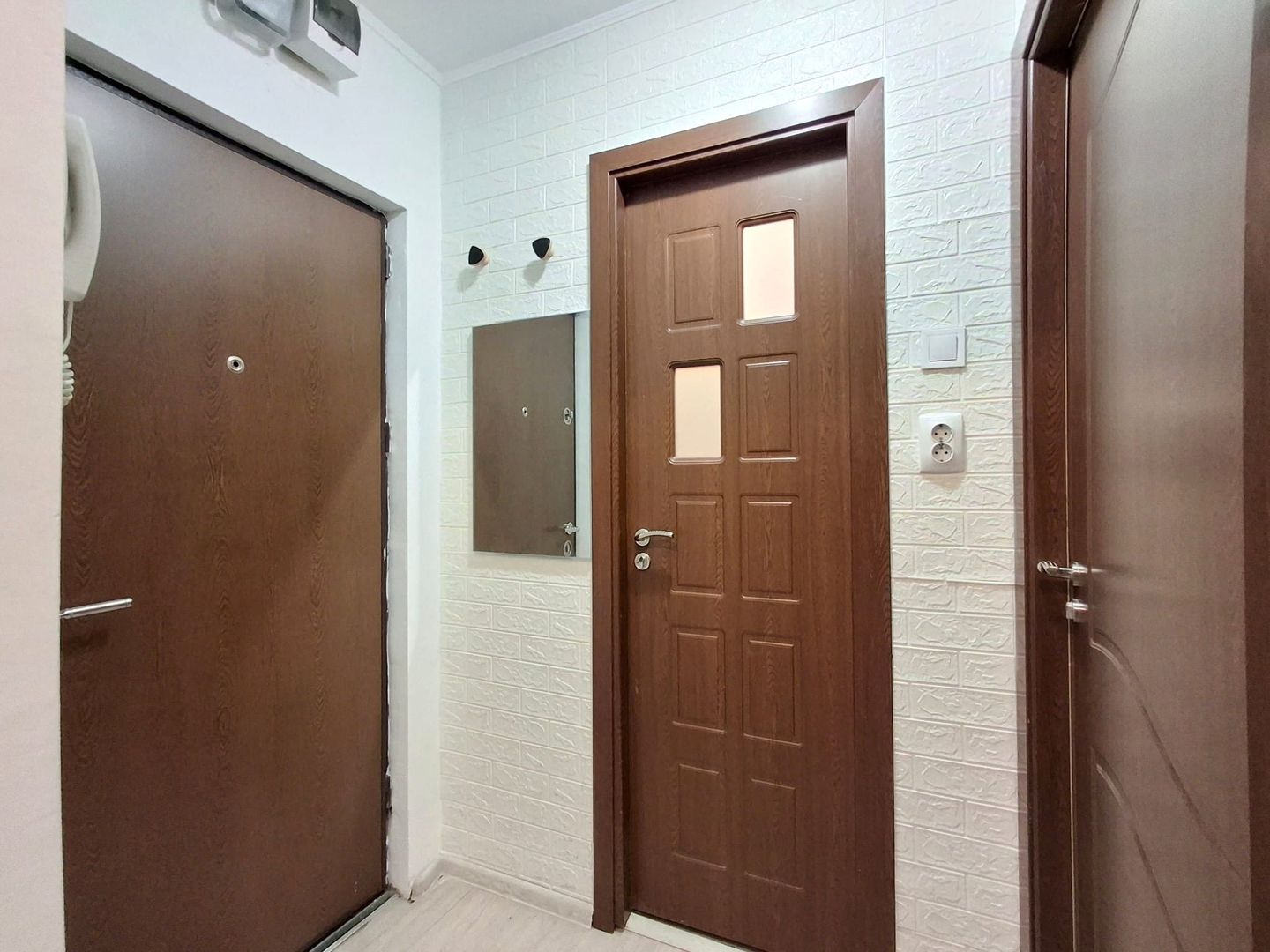 De Vanzare 2 Camere Bd Constantin Brancoveanu Bloc Fara Risc - Poză 15