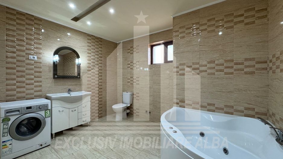 Casa individuala | Pensiune | 560 mp | 1450 mp teren | Cetate - Poză 10