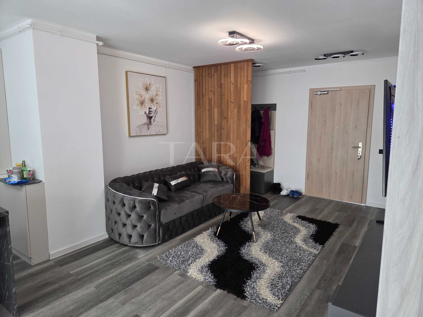 Apartament modern cu 2 camere, zona VIVO - Poză 1