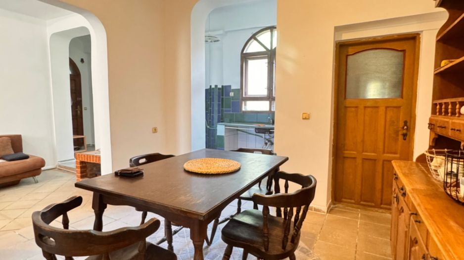 Apartament spațios la curte comună – zonă centrală, Oradea - Poză 9