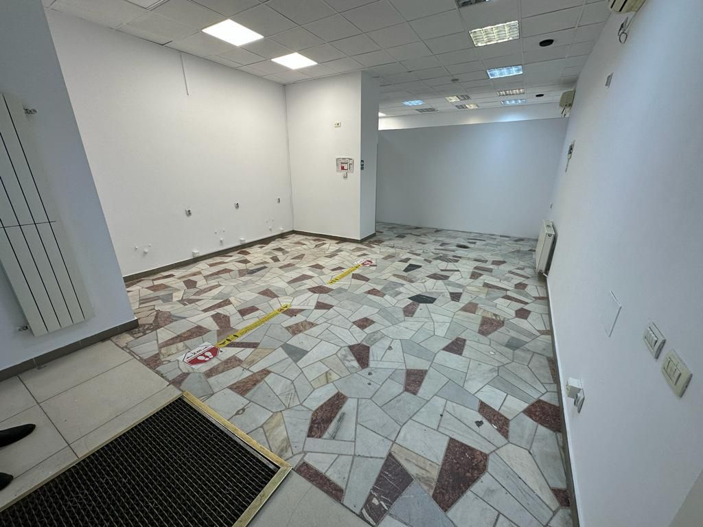 Spațiu comercial cu vad pe Ștefan cel Mare - Poză 4