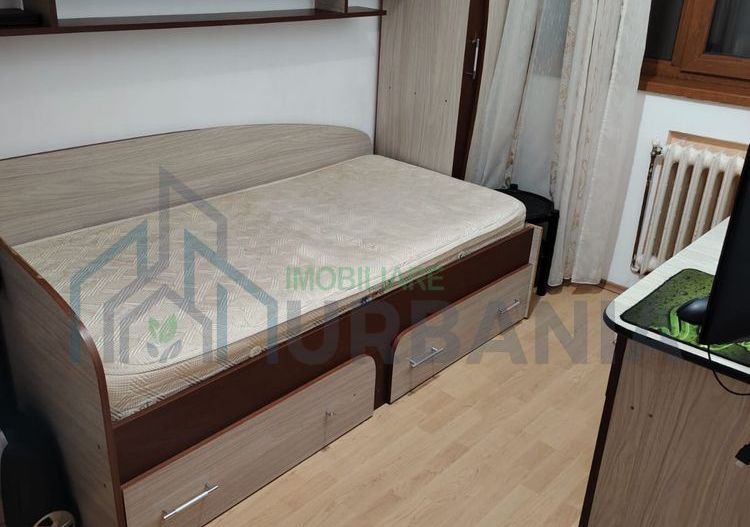 Inchiriez apartament 3 camere - Poză 1