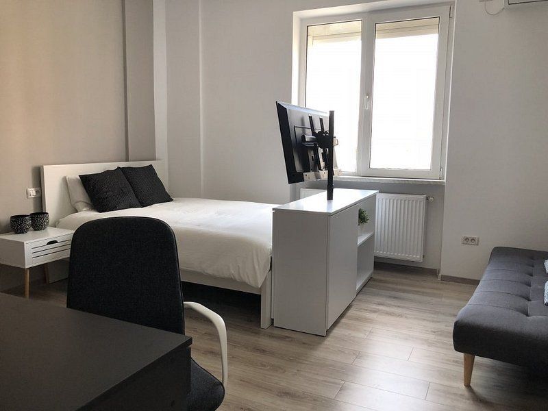 Universitate - 2 Dormitoare - Centrala Proprie - Poză 3