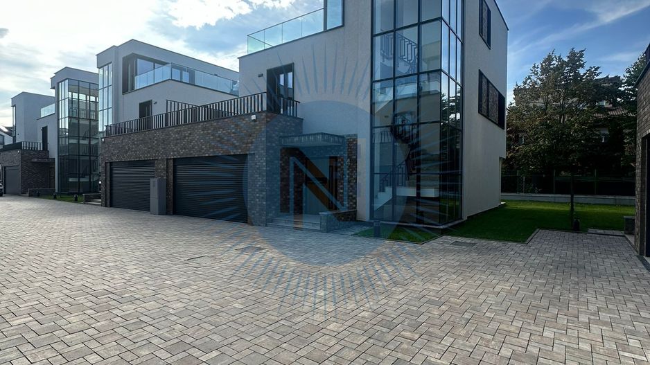 Vila cu 5 camere cu piscina proprie - scoala Americana - Poză 19