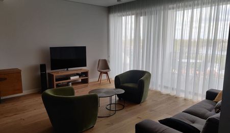 Penthouse exclusivist 5 camere și vedere la lac