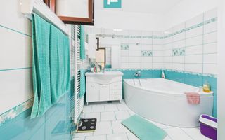 Casă exclusivistă cu 4 camere, în Secusigiu, Arad - Poză 14