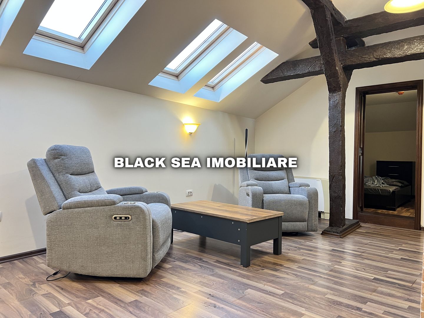 Apartament 3 camere zona Centrala foarte spatios - Termen Lung - Poză 1