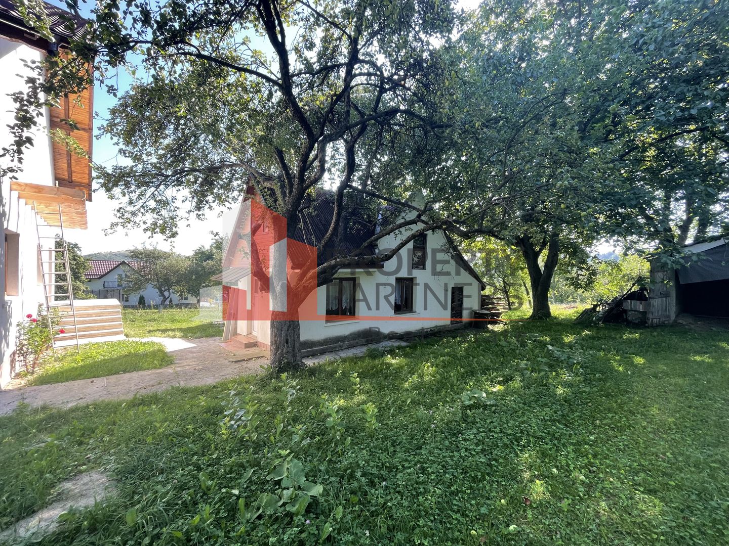 Casa Batraneasca Reconditionata Tohanita Bran 2300 mp Teren - Poză 9