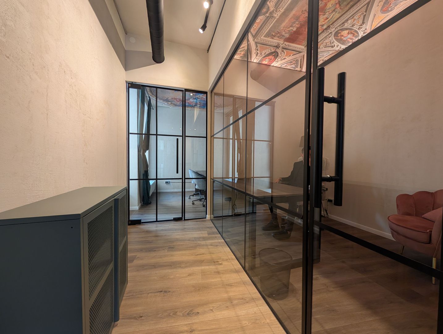 Coworking modern în zona Cișmigiu – 3 birouri de închiriat - Poză 6