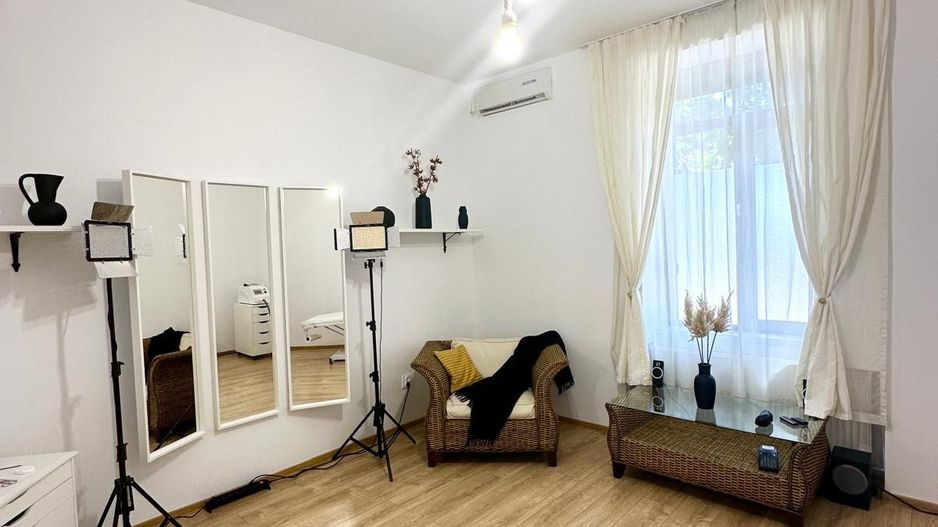 Imobil cu destinatii multiple- 6 apartamente - Poză 29