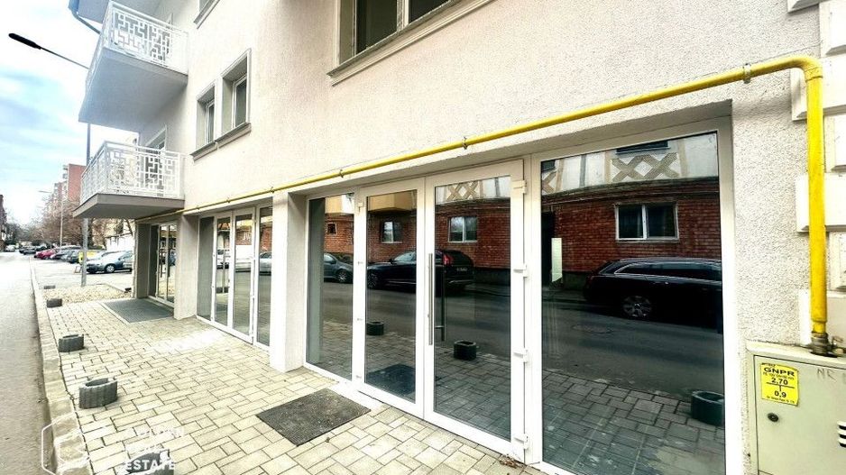 Cladire cu destinatie comerciala,800mp, D,P+2Etaje,locatie exceptionala - Poză 4