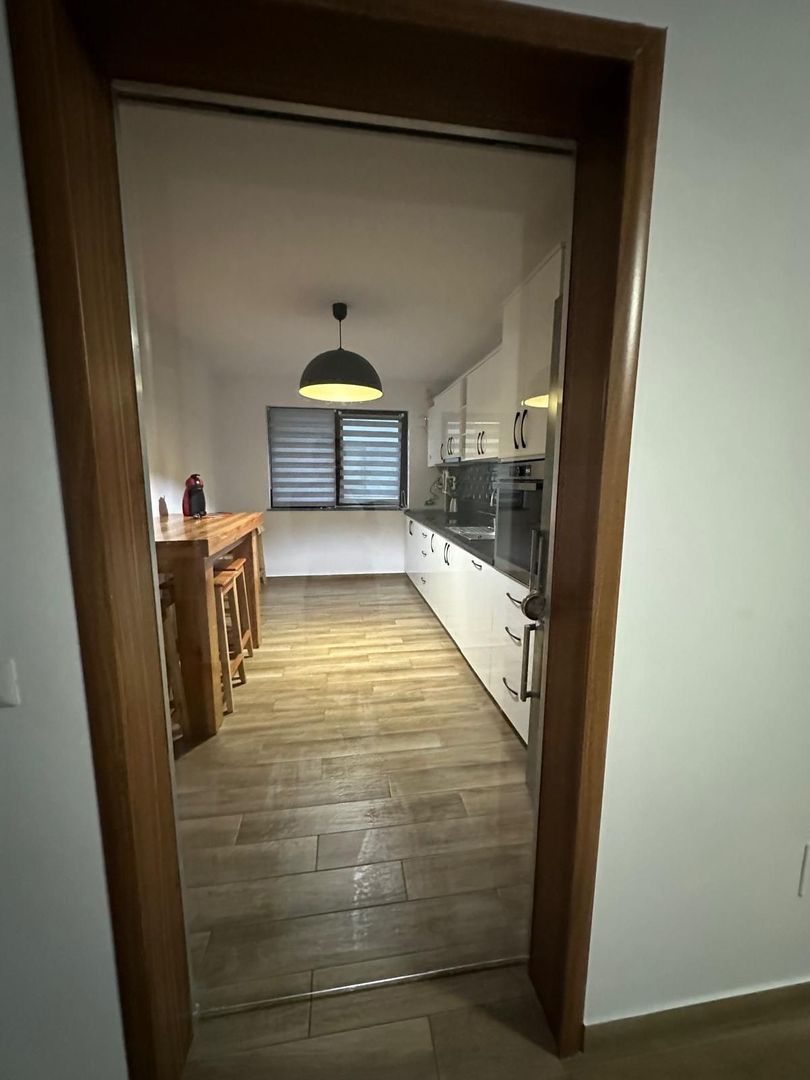 Apartament cu 3 Camere de InchiriatI Suceava/Scheia I 450Euro/Luna - Poză 6