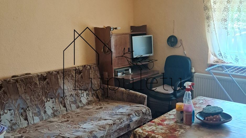 Casă de Vânzare | 3 Camere | 140 MPU | Anexe | Comuna Rosia - Poză 9
