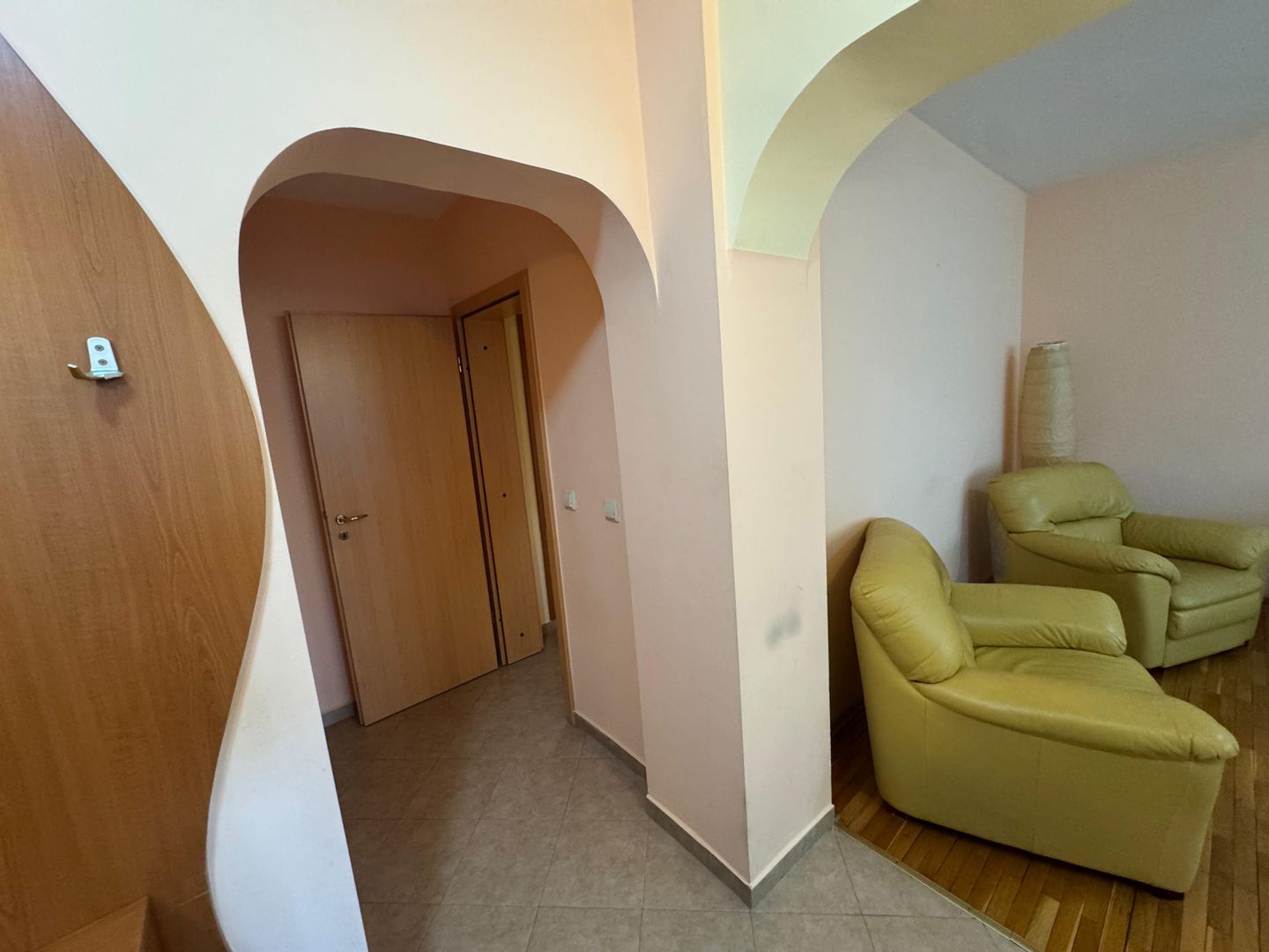 Apartament 4 Camere | Etajul 2 | Zona Circumvalatiunii | - Poză 5