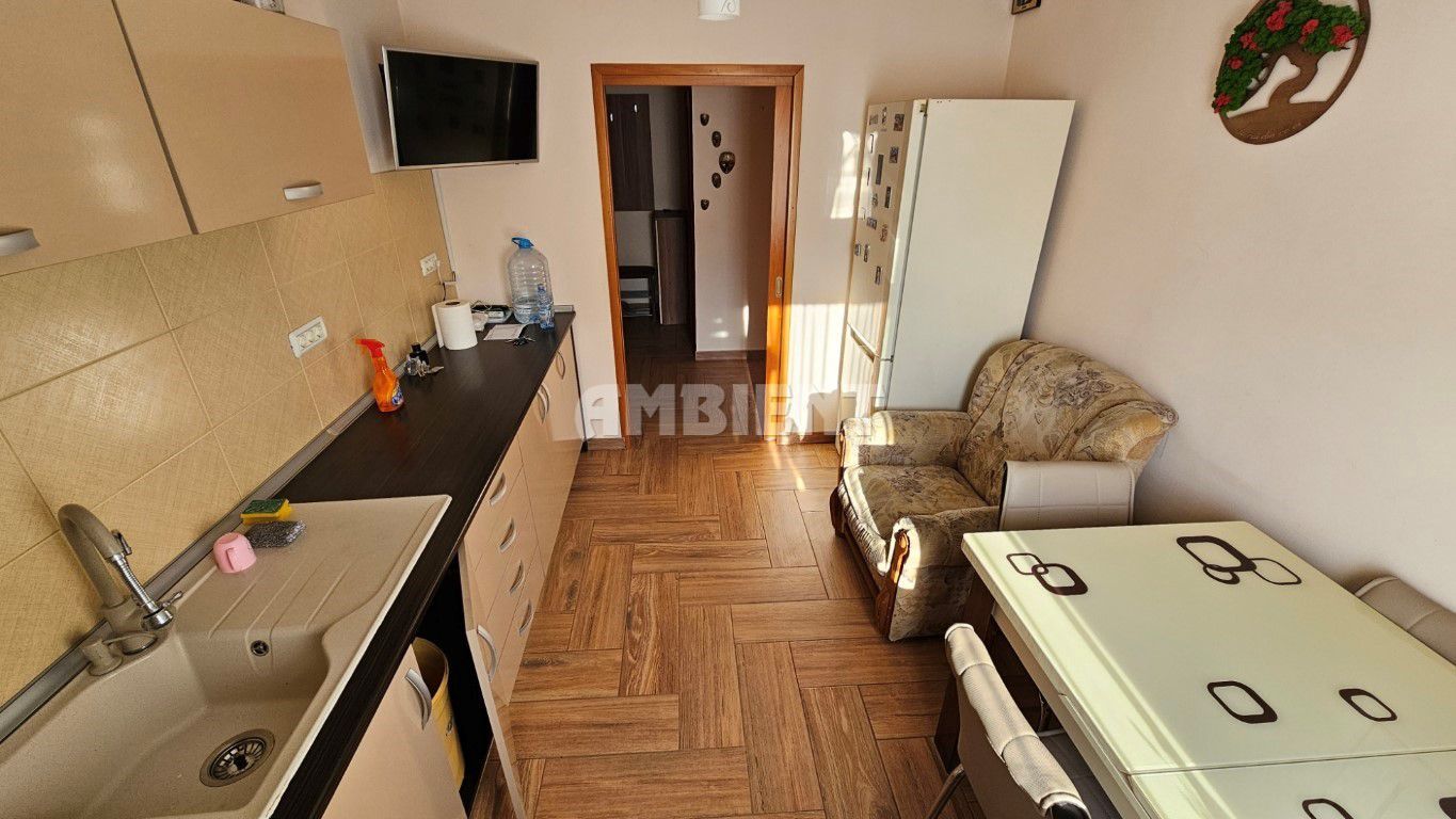 Apartament 3 camere, mobilat si utilat, zona CENTRU; - Poză 4