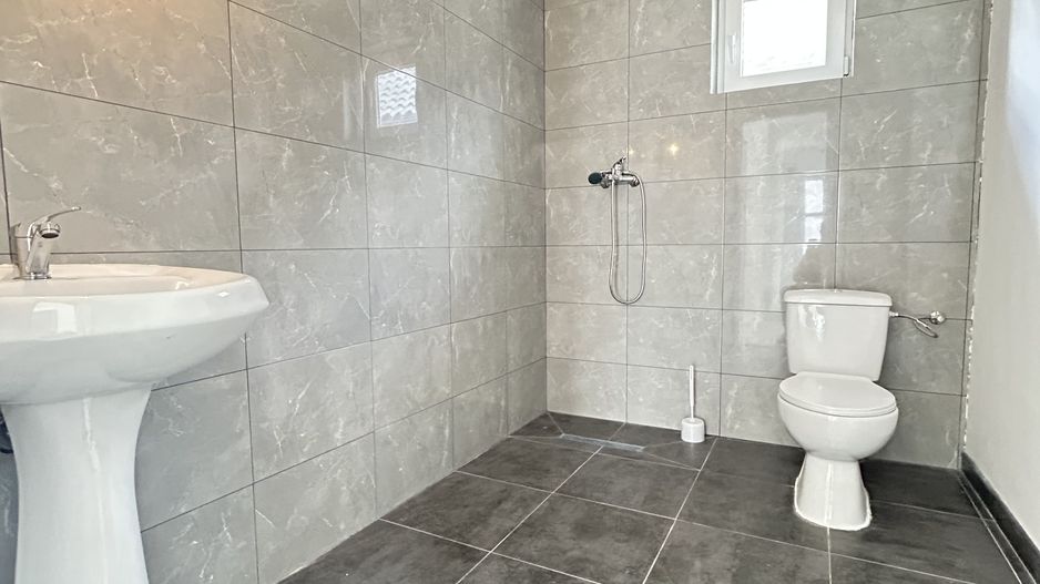 Casa din BCA c-tie 2025 – Pecineaga – apa/canalizare/curent - Poză 4