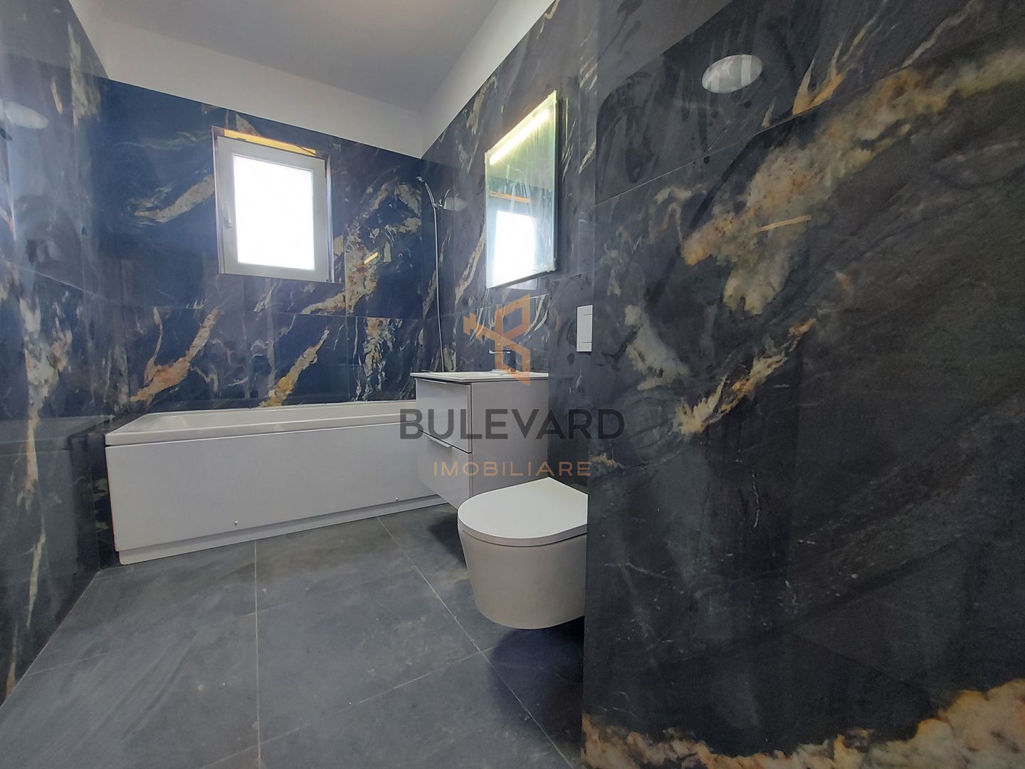 Penthouse cu terasa de 67 mp+parcare subterana! - Poză 4